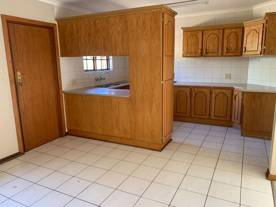 To Let 3 Bedroom Property for Rent in Heuwelsig Free State